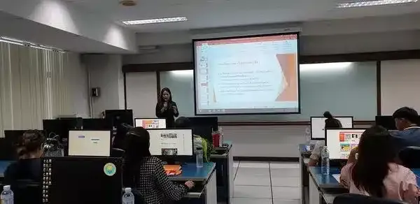 ภาพบรรยากาศอบรมคอร์ส ขายให้ปัง ให้รวย ด้วย Lazada / Shopee รุ่น 27 (วันแรก)